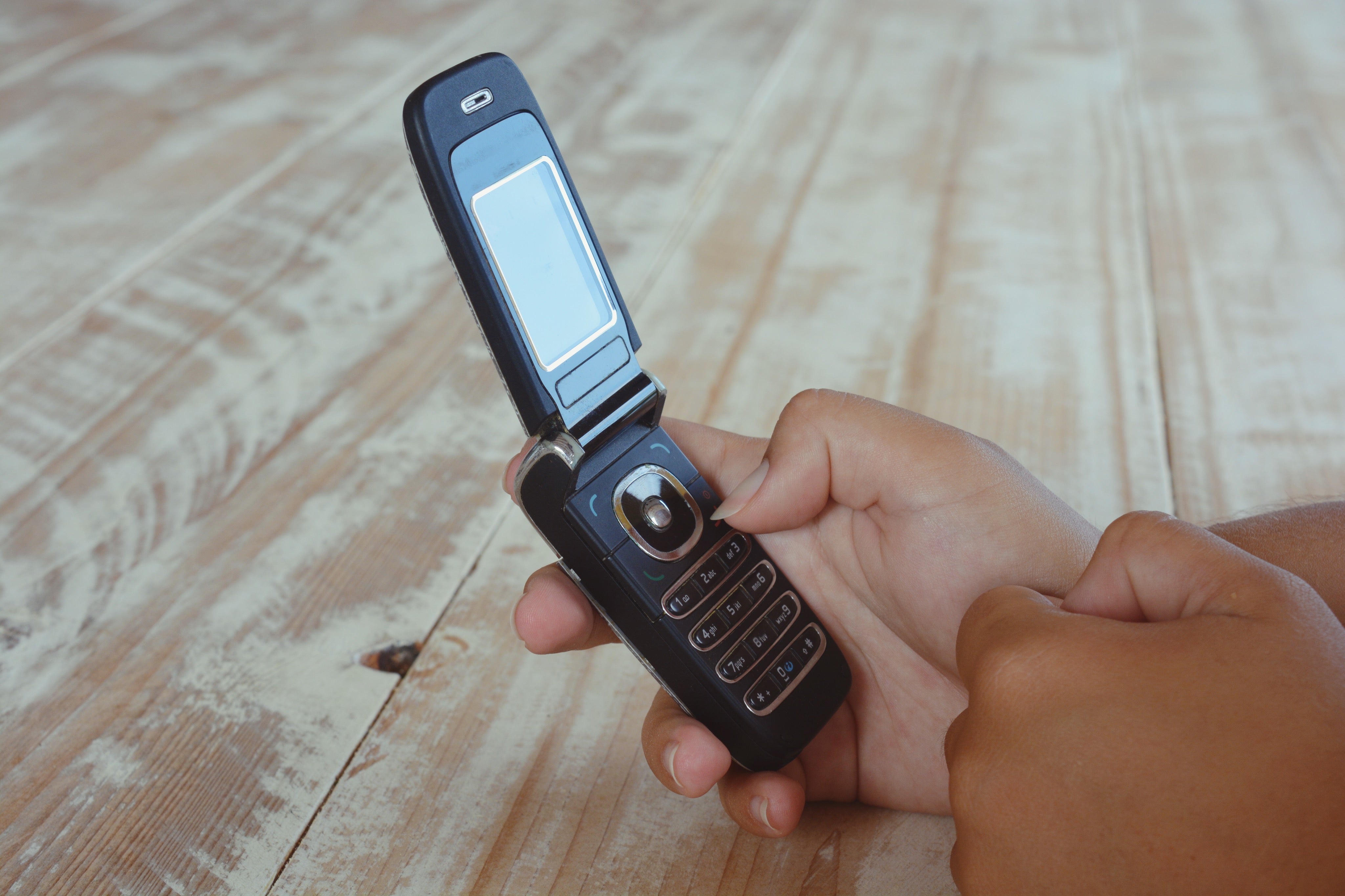 Téléphone portable sans internet : Pourquoi c'est la solution idéale pour les enfants et adolescents